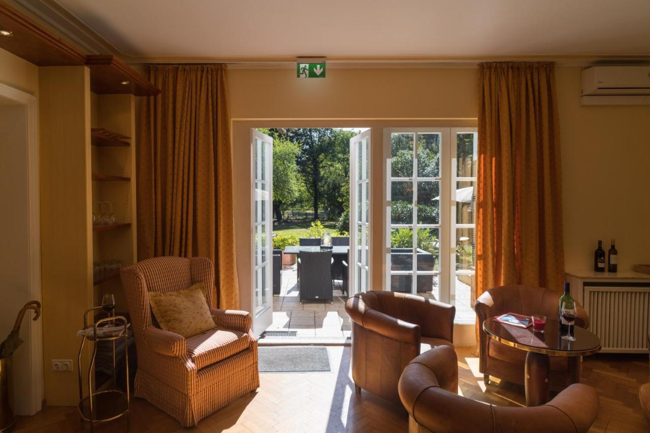 Hotel Villa Im Park Dusseldorf Exterior photo